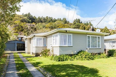 Photo of property in 21 Peel Place, Wainuiomata, Lower Hutt, 5014