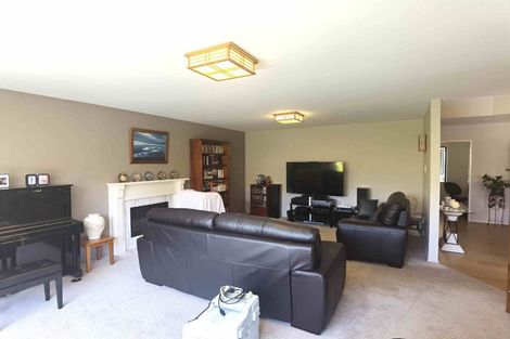 Photo of property in 1b Wheturangi Road, Greenlane, Auckland, 1061