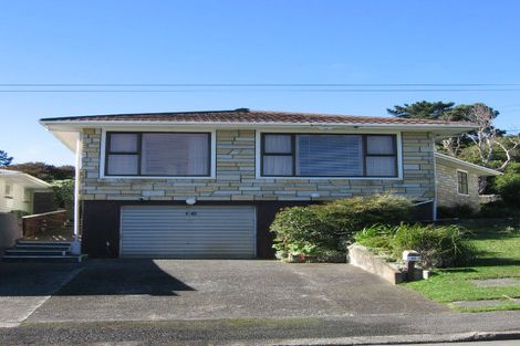 Photo of property in 10 Beazley Avenue, Paparangi, Wellington, 6037