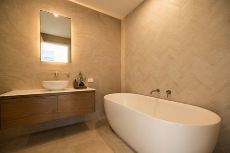 Photo of property in 79 Middleton Road, Queenstown Hill, Queenstown, 9300