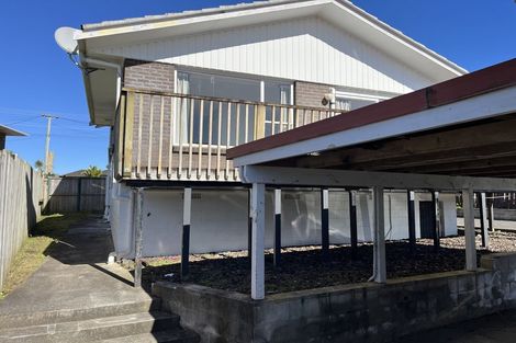 Photo of property in 68 Royal Road, Massey, Auckland, 0614