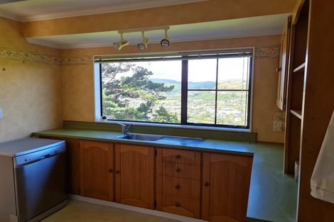 Photo of property in 29 Westhaven Drive, Tawa, Wellington, 5028