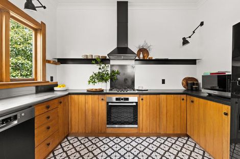 Photo of property in 29 Breadalbane Road, Havelock North, 4130