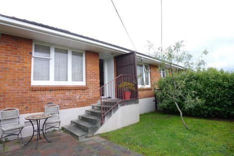 Photo of property in 3/6 Corrella Road, Belmont, Auckland, 0622