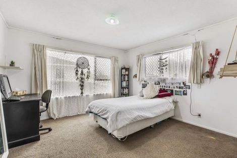 Photo of property in 23 Lane Road, Weymouth, Auckland, 2103