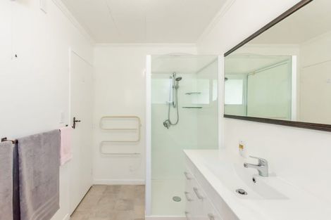 Photo of property in 2 Malfroy Lane, Raumati Beach, Paraparaumu, 5032