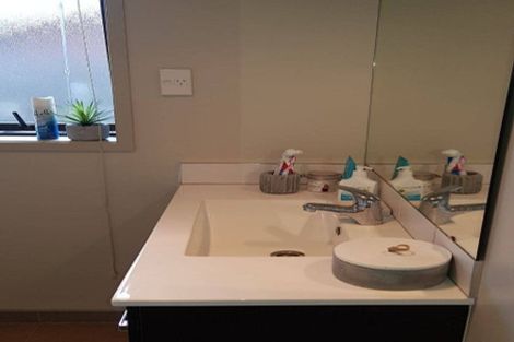 Photo of property in 19 Saltwood Street, Red Beach, 0932