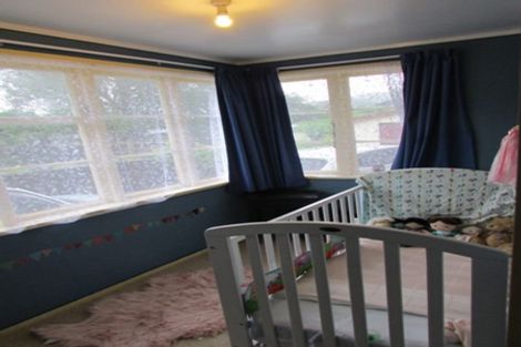 Photo of property in 33 Prouse Crescent, Naenae, Lower Hutt, 5011