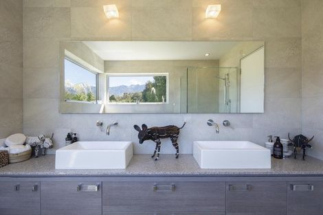 Photo of property in 6 Fishermans Lane, Mount Creighton, Queenstown, 9371