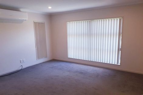 Photo of property in 70 Westgate Drive, Massey, Auckland, 0614