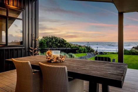 Photo of property in 288 Tai Road, Opunake, 4681