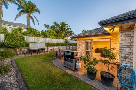 Photo of property in 218 Kilkenny Drive, East Tamaki Heights, Auckland, 2016