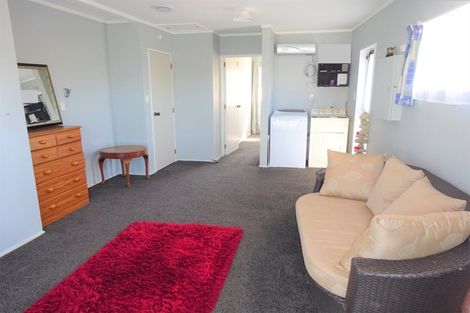 Photo of property in 71 Seabury Avenue, Foxton Beach, Foxton, 4815