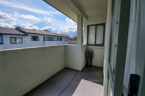 Photo of property in 12 Vitex Lane, Henderson, Auckland, 0612