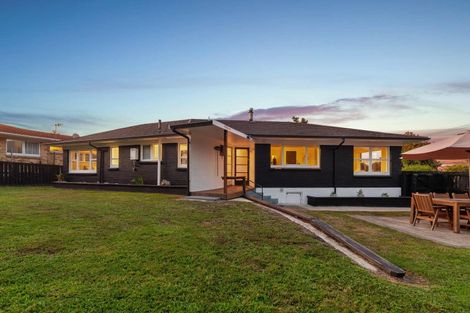 Photo of property in 22 Wharepaina Crescent, Springfield, Rotorua, 3015
