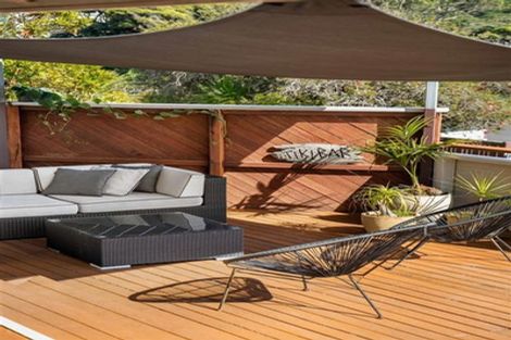 Photo of property in 206 Onemana Drive, Onemana, Whangamata, 3691