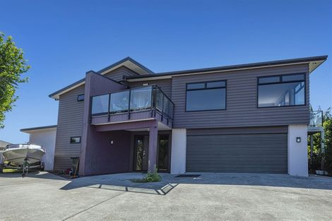 Photo of property in 5 Paradise Point Place, One Tree Point, 0118