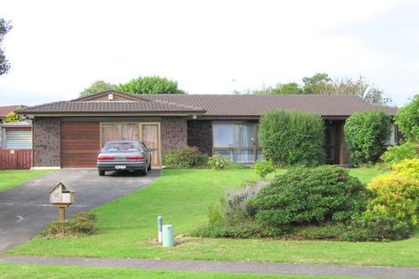 Photo of property in 15 Jillteresa Crescent, Half Moon Bay, Auckland, 2012