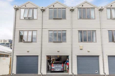 Photo of property in 2/1a Haverstock Road, Sandringham, Auckland, 1025