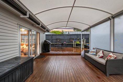Photo of property in 51a Oreil Avenue, West Harbour, Auckland, 0618