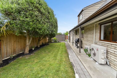 Photo of property in 10 Dalkeith Place, Opaheke, Papakura, 2113