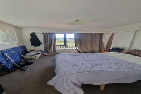 Photo of property in 18 Tawhana Crescent, Red Beach, 0932