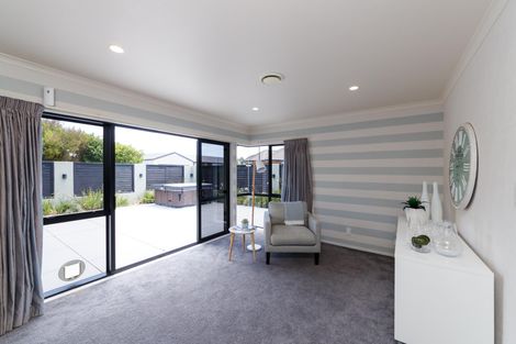 Photo of property in 127 Schnell Drive, Kelvin Grove, Palmerston North, 4414