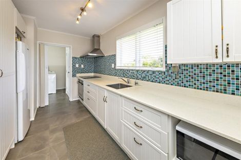 Photo of property in 51 Ashgrove Road, Mangere, Auckland, 2022