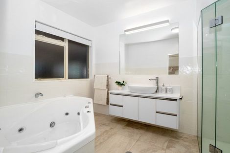 Photo of property in 2/28 The Mall, Mount Maunganui, 3116