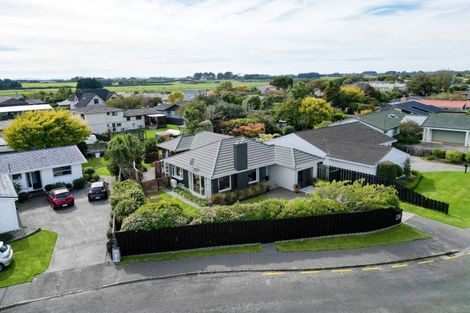 Photo of property in 28 Cruickshank Crescent, Rosedale, Invercargill, 9810