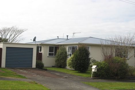 Photo of property in 9 Elm Grove, Westown, New Plymouth, 4310