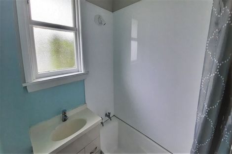 Photo of property in 184 Langdons Road, Northcote, Christchurch, 8052