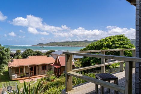 Photo of property in 141 Riria Kereopa Memorial Drive, Raglan, 3297