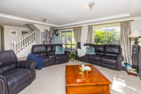 Photo of property in 44 Sunbrae Drive, Silverstream, Upper Hutt, 5019