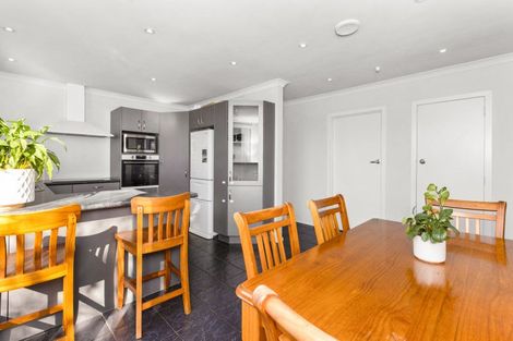 Photo of property in 8 Elizabeth Place, Clive, 4102