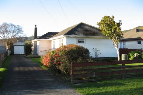 Photo of property in 24 Roberts Street, Wainuiomata, Lower Hutt, 5014