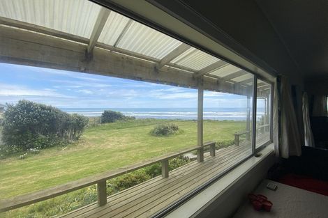 Photo of property in 4 Beach Road, Mokau, 4376