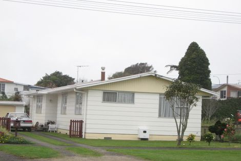 Photo of property in 4 Blake Street, Waitara, 4320