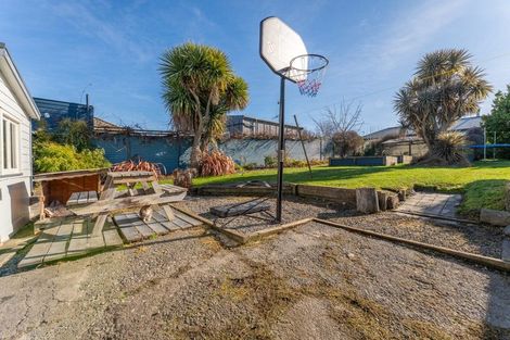 Photo of property in 14 Cambridge Street, Kensington, Timaru, 7910