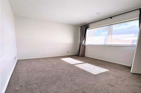 Photo of property in 12 William Calvert Drive, Swanson, Auckland, 0614
