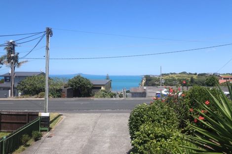 Photo of property in 35a Wade River Road, Stanmore Bay, Whangaparaoa, 0932