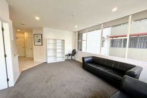 Photo of property in Terrace Tower Apartments, 10a/126 The Terrace, Wellington Central, Wellington, 6011