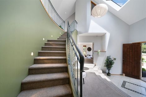 Photo of property in 3 Napuka Road, Henderson Valley, Auckland, 0612