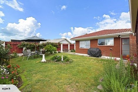 Photo of property in 11b Tatua Place, Conifer Grove, Takanini, 2112