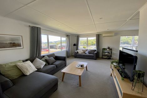 Photo of property in 9 Invercargill Drive, Kelson, Lower Hutt, 5010