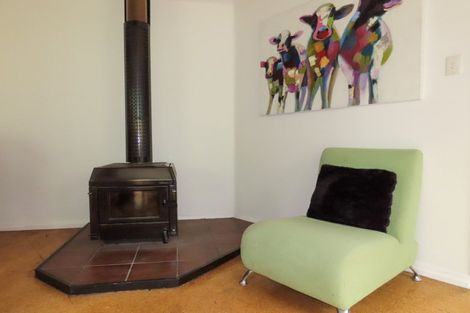 Photo of property in 37 Franklyn Street, Blacks Point, Reefton, 7830