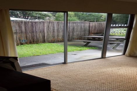 Photo of property in 40 Dundale Avenue, Blockhouse Bay, Auckland, 0600