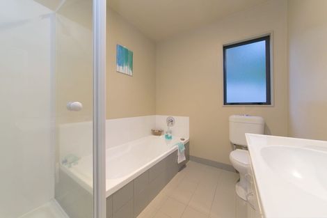 Photo of property in 45a Hogarth Rise, West Harbour, Auckland, 0618
