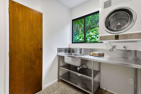 Photo of property in 2/11 Huntly Road, Campbells Bay, Auckland, 0630