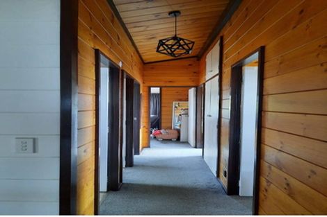 Photo of property in 98 Conclusion Street, Ascot Park, Porirua, 5024